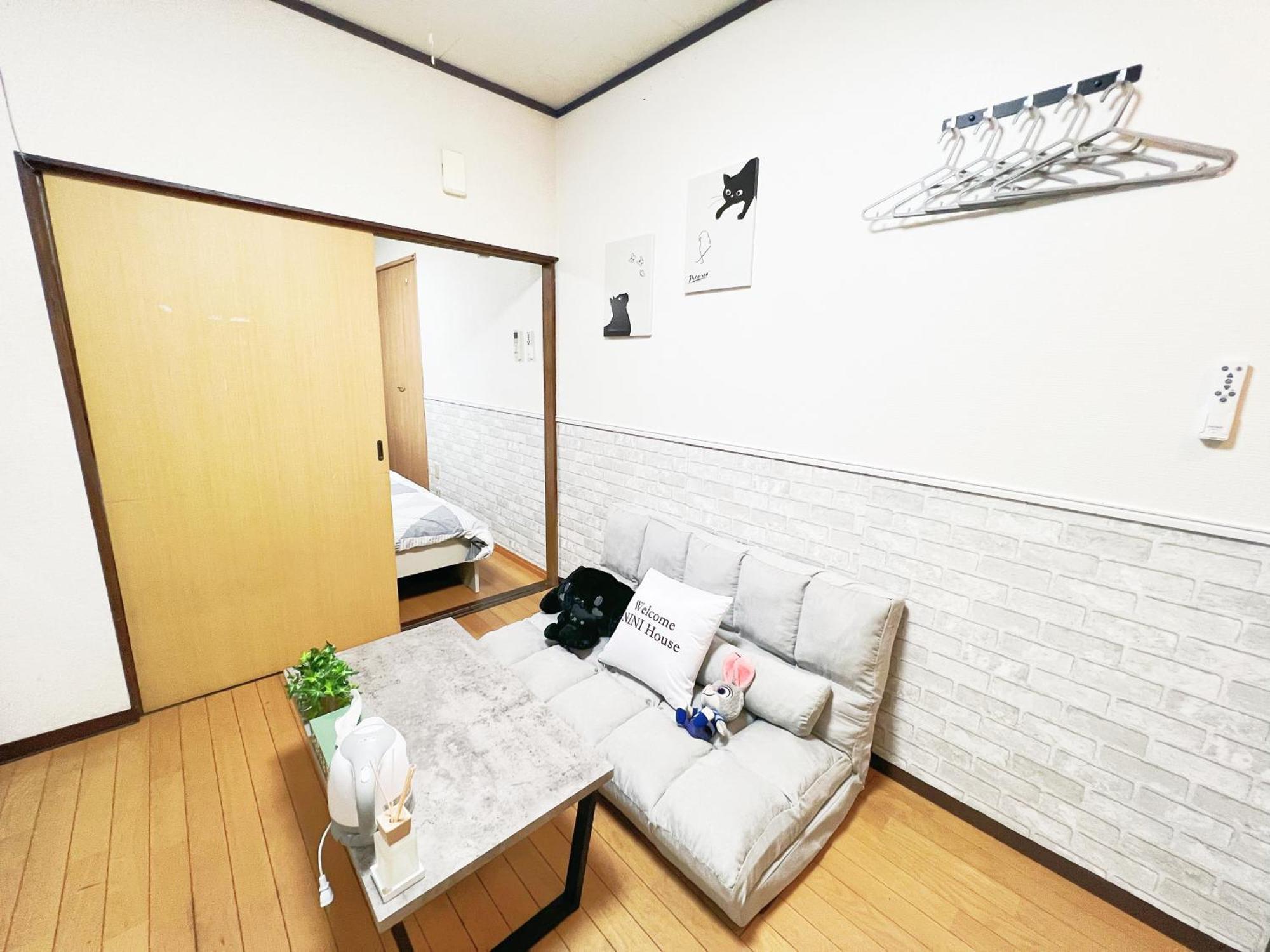 Homestay 西武新宿線駅近 6人可 B1 *